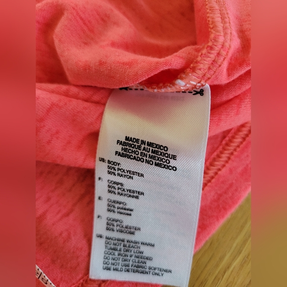 Women's size xs adidas shirt - Picture 6 of 6